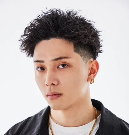 ツイスト　アップバング