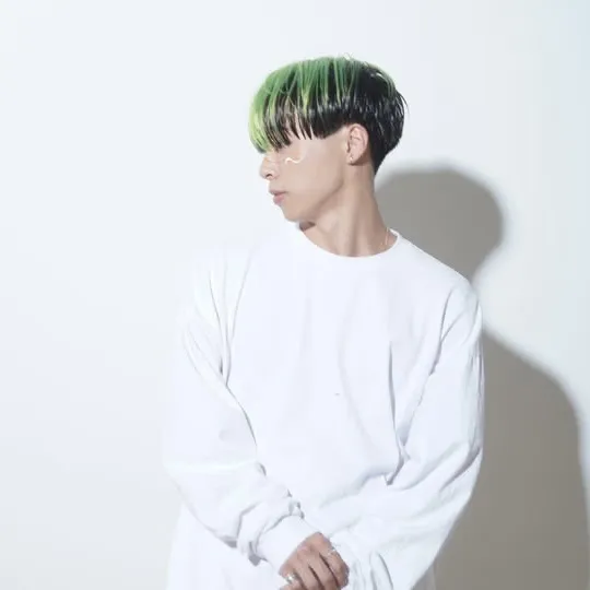 カット＋ブリーチオンカラー＋システムトリートメント　