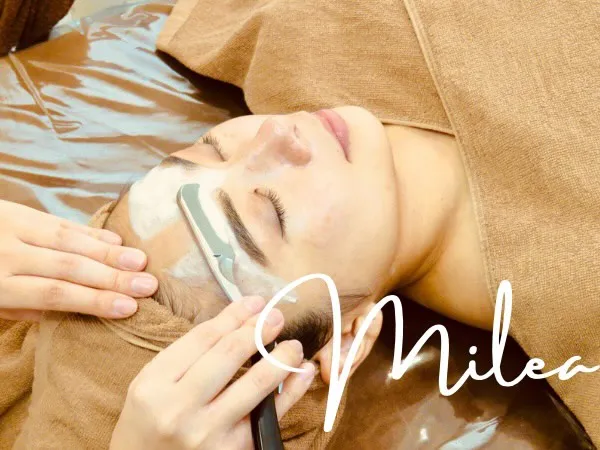 お顔剃り&ツヤ肌形成パック（EMSポレーション付き）