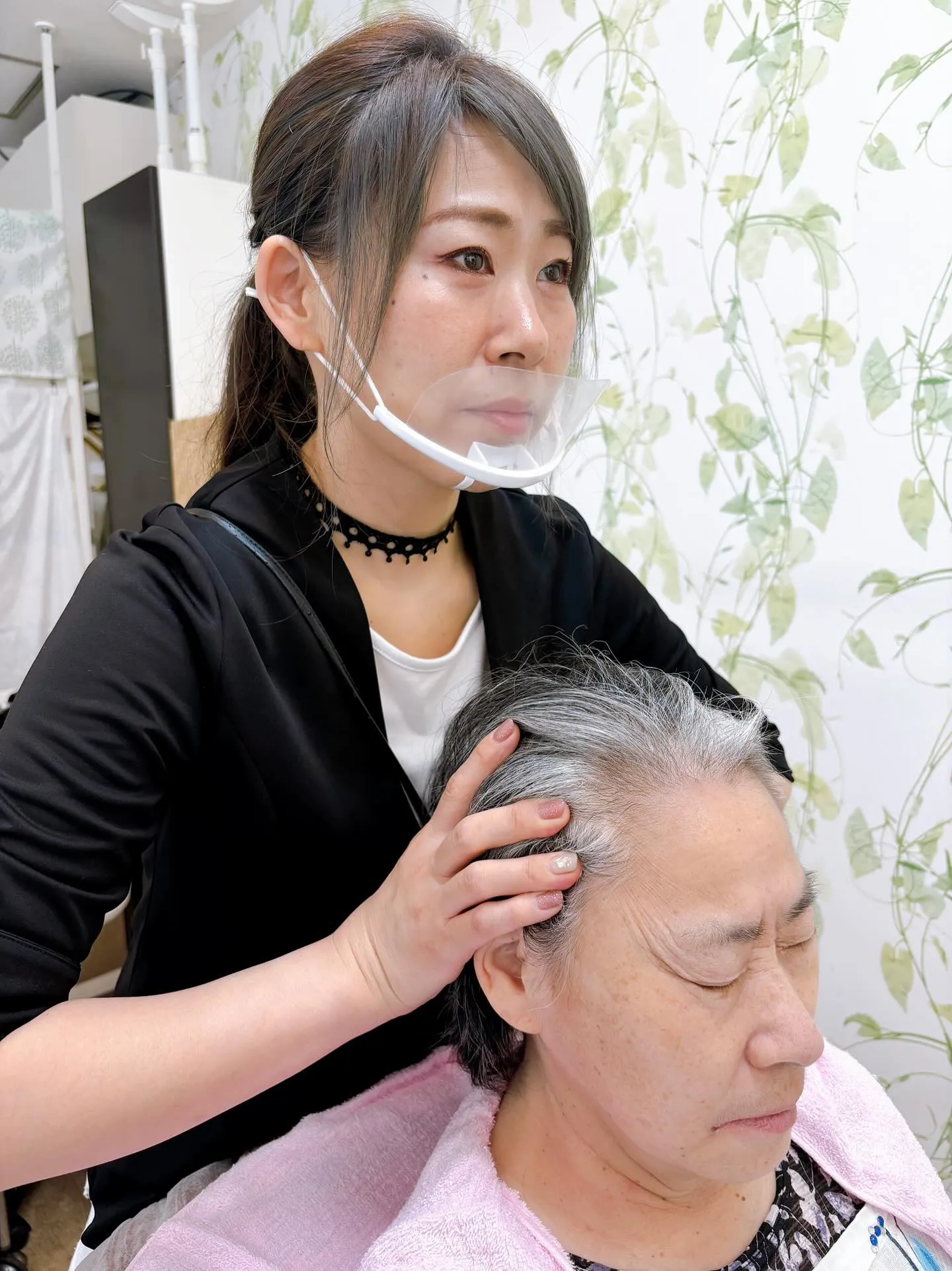 【整合ヘッドスパ】（首肩マッサージ込み）