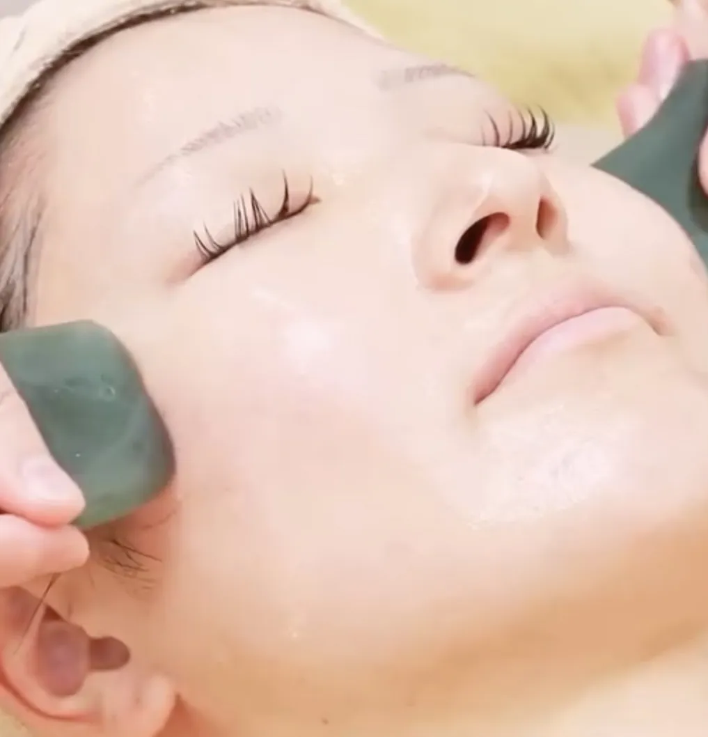 フェイスラインすっきり小顔エステ&シェービング（90分）