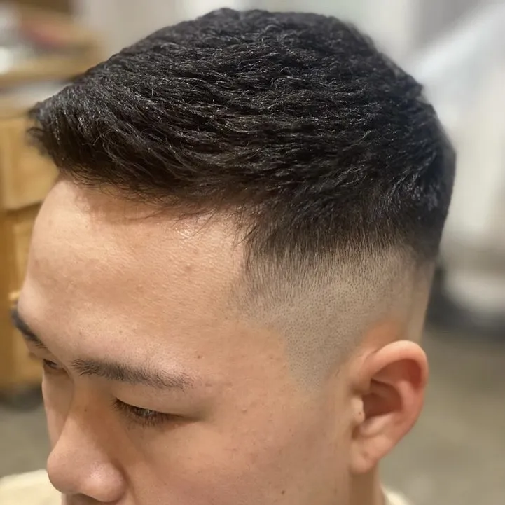 スキンフェードカット　