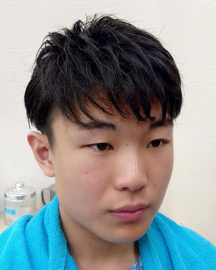 【ホットペッパーのクーポン人気No.1】贅沢コース(カット、シャンプー、お顔剃り)30分